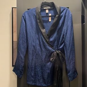 Victoria’s Secret- NWT SZ: XS - Kimono/Robe Style Top
